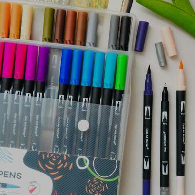 Ensemble de stylos pinceaux double pointe 🌷
.
.
.
#artiste #pinceaux #stationery #beauxarts #artistic