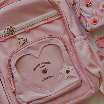 Pure softness, pure joy.
• New collection 🎀
.
.
.
#pinklover #pinkmoment #suitcase #pencilcase #library